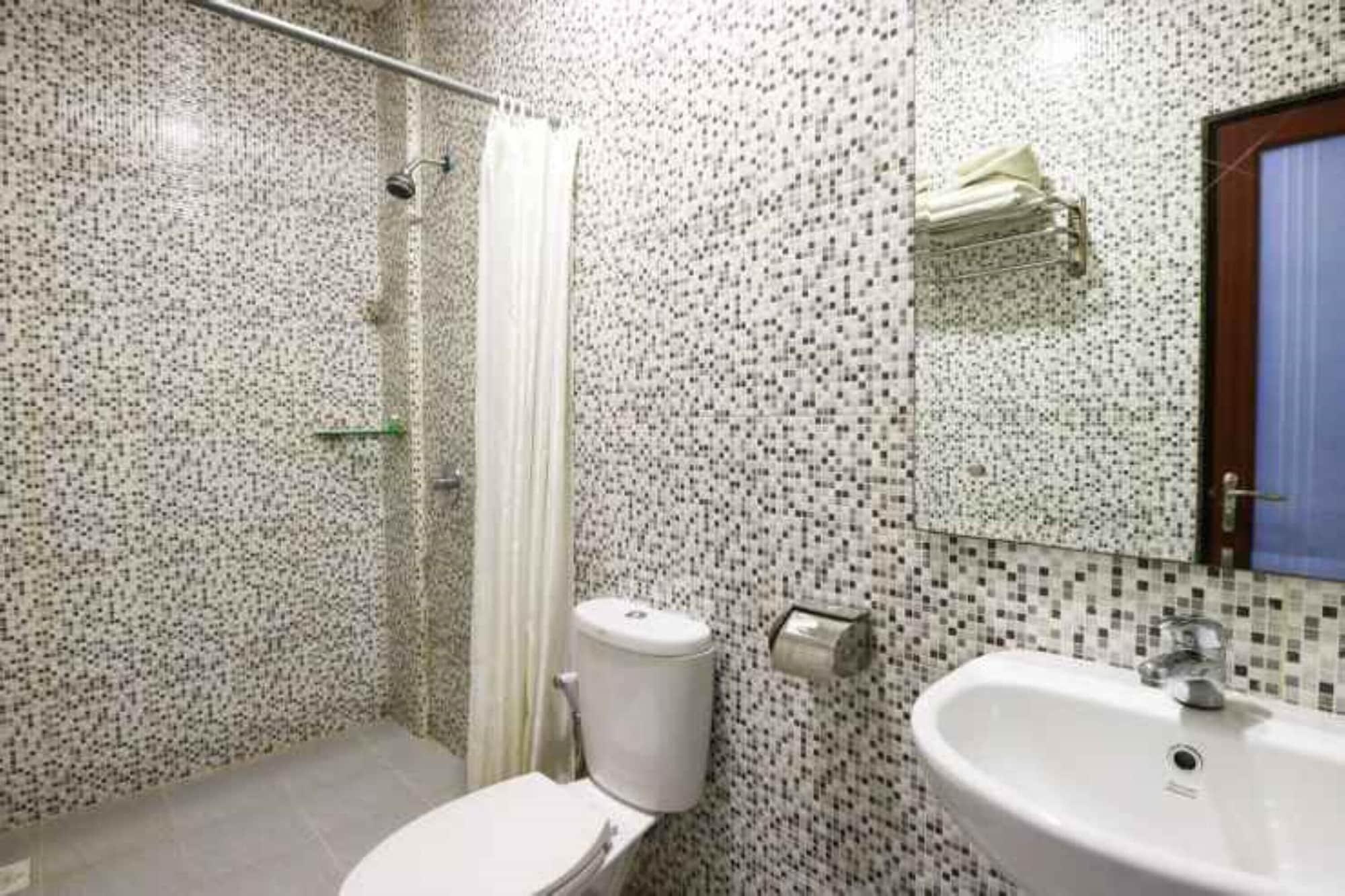 Hotel Blitz Batam Esterno foto