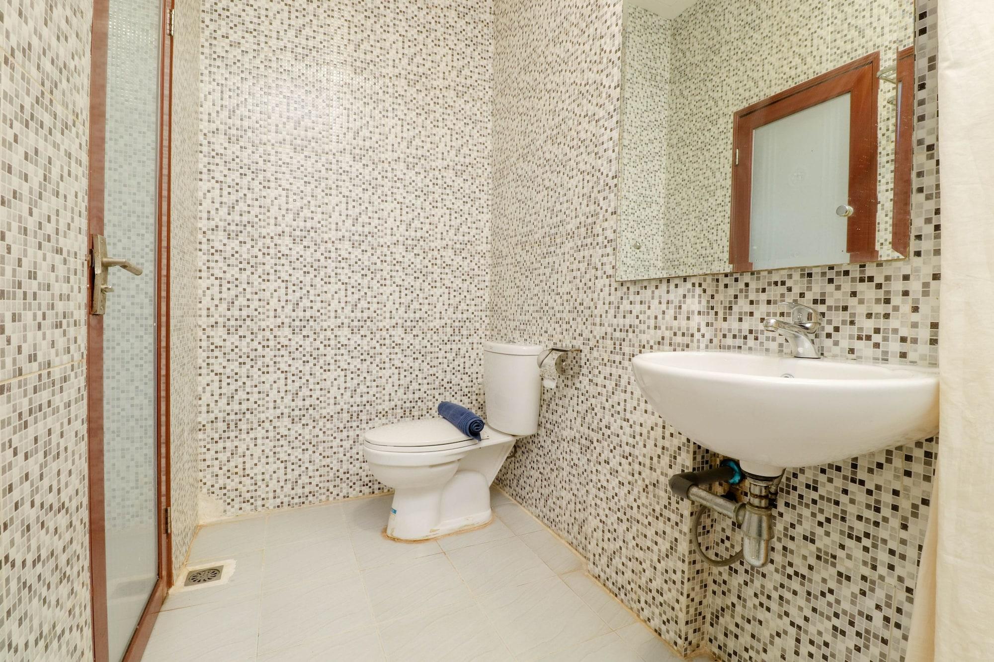 Hotel Blitz Batam Esterno foto